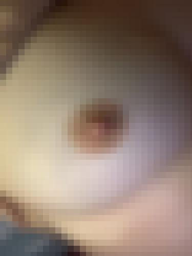 Photo from Misstere into Je montre mes seins